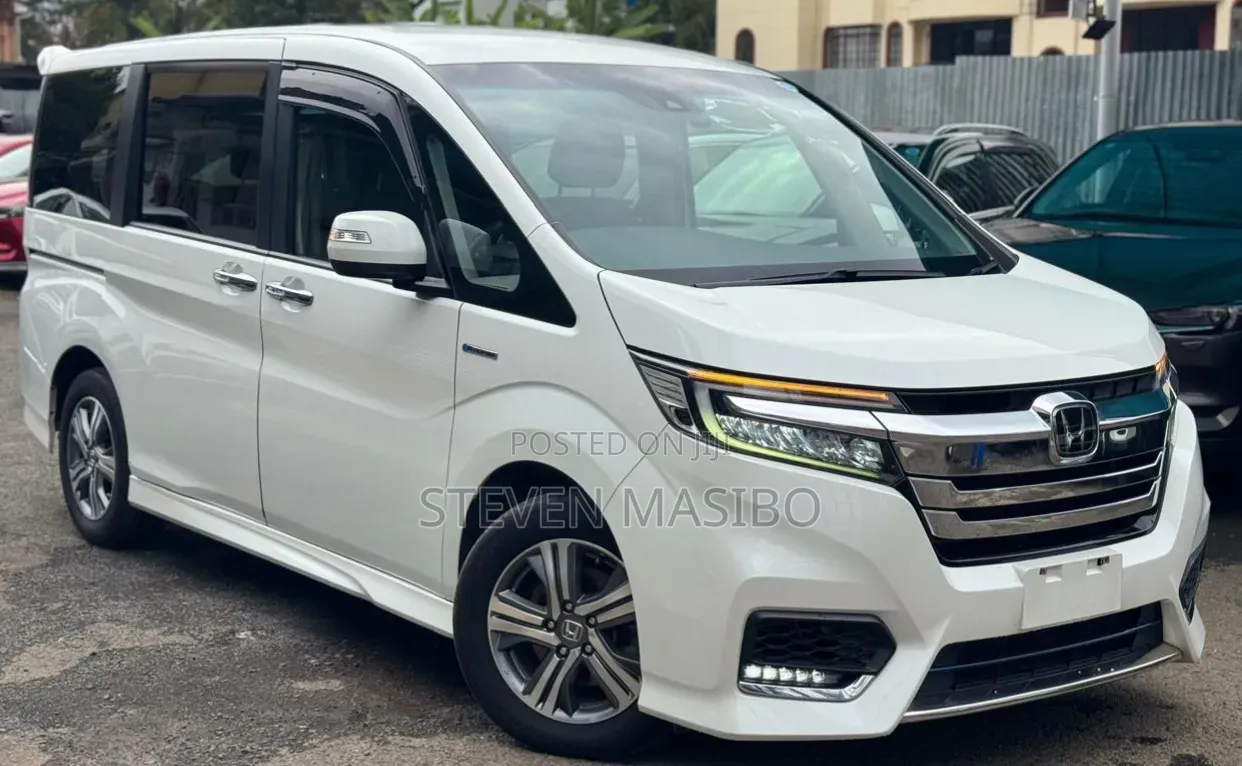 Honda Stepwgn 2019 White