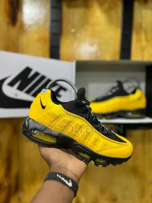 Black Yellow Bike Airmax 95 Sneakers T4