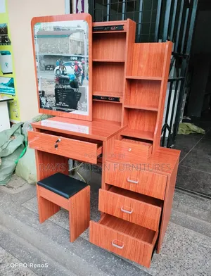 A Wood -Grain Dressing Table Set