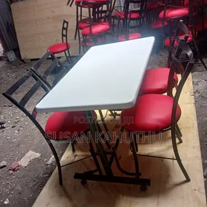 Fresh and Charming Restaurant Set