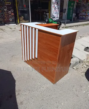 Office Reception Waiting Desk
