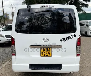 Toyota HiAce 2016 White