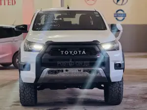 Toyota Hilux 2020 Pearl