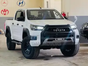 Toyota Hilux 2020 Pearl