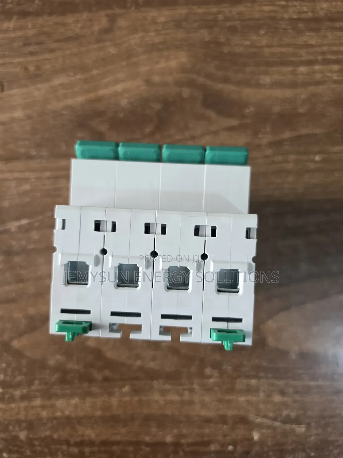 Suntree Scb8-63 C63 4-Pole Ac Circuit Breaker (63a)