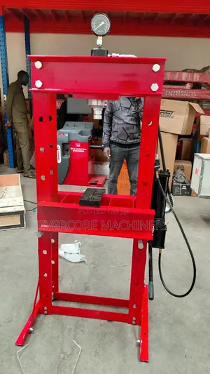 30tonne Hydro-Pneumatic Press Machine Best Quality.