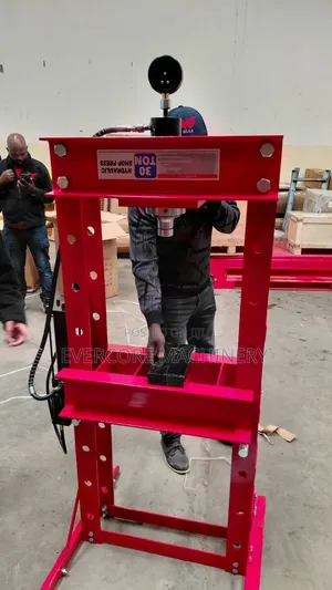 Heavy Duty Hydraulic Press Machine 30tonne Capacity.