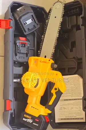 Dewalt Cordless Chainsaw 12"