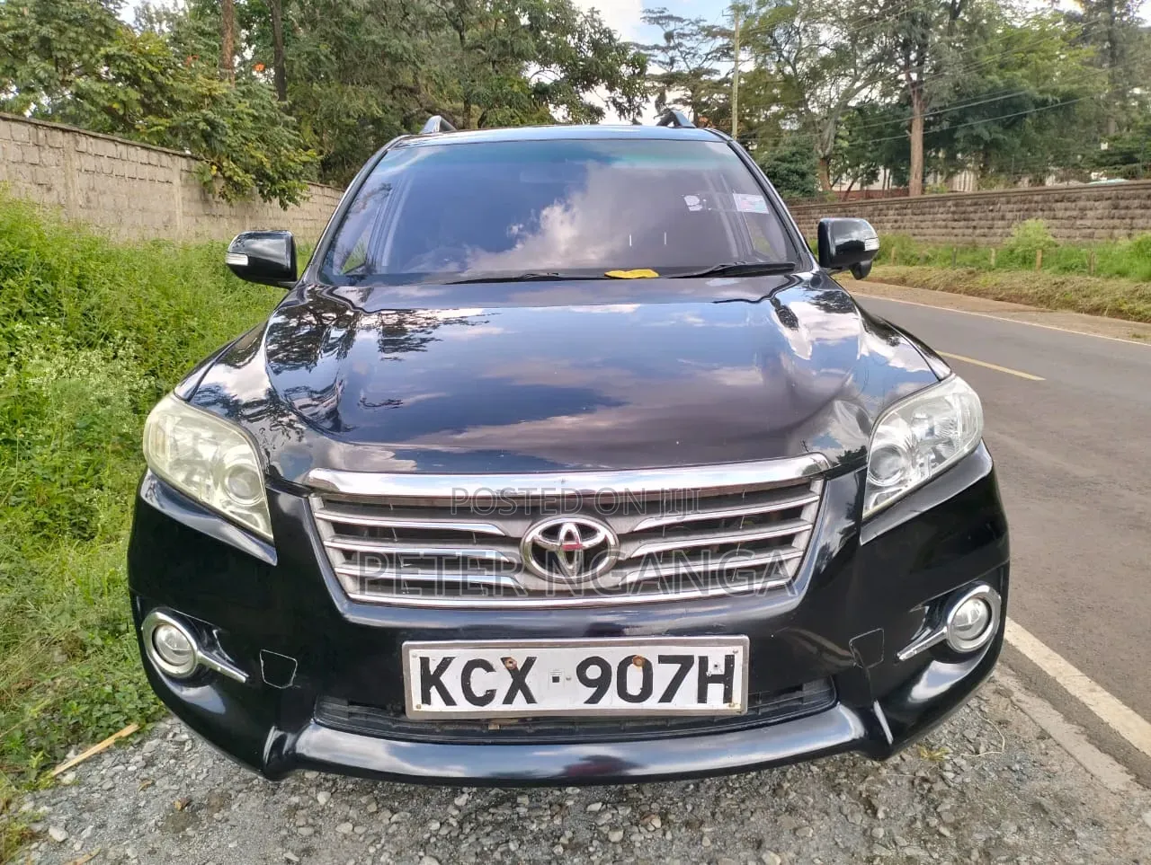 Toyota Vanguard 2012 Black