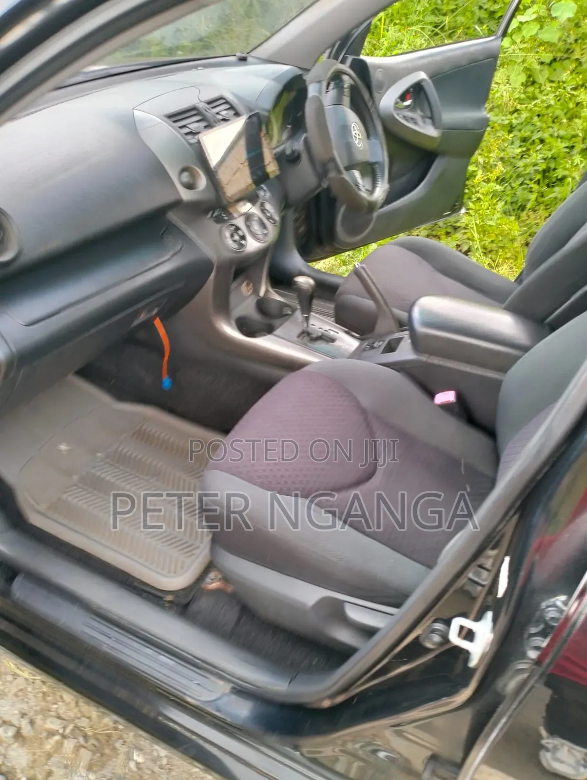 Toyota Vanguard 2012 Black