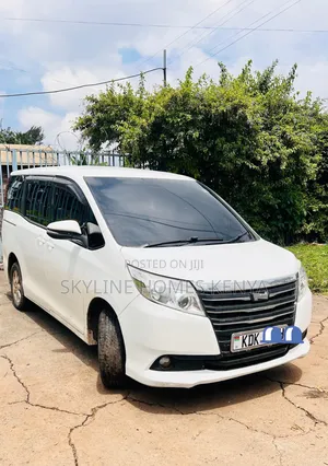 Noah 7 Seater Self Drives