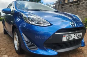 Toyota Aqua 2018 Blue