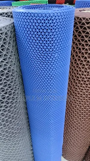 Super Grip Perforated S-Mat for Slanted Walkways