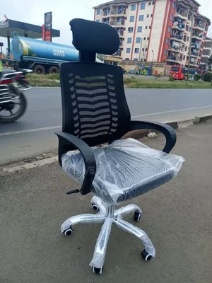 Executive Stylish Headrest Chair