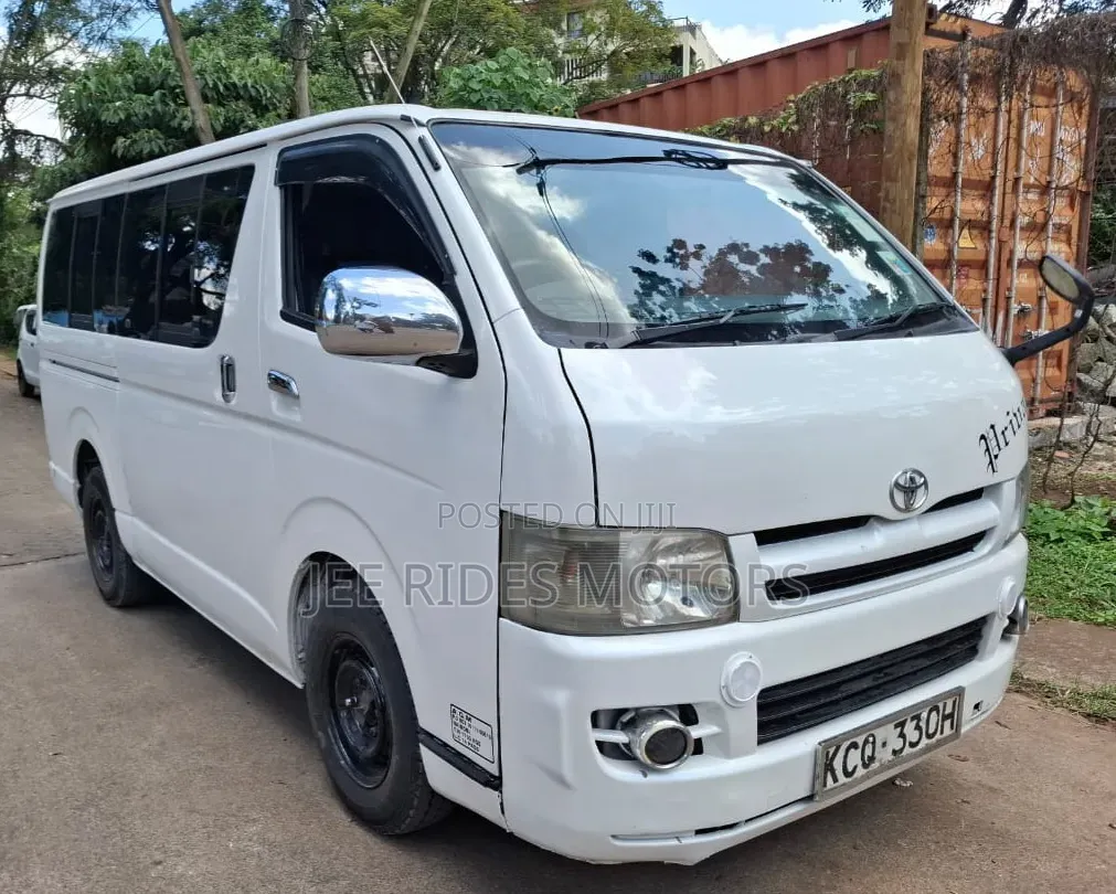 Toyota HiAce 2011 White