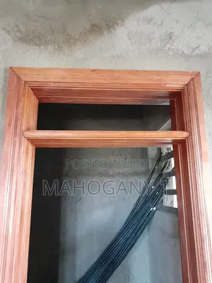Mahogany Arctraves