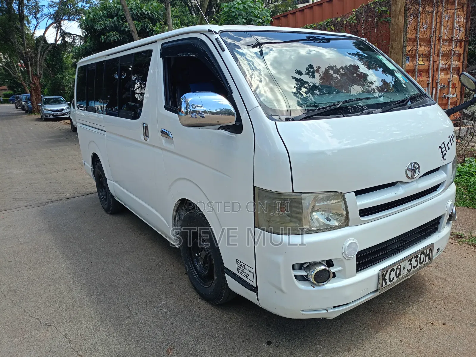 Toyota HiAce 2012 White