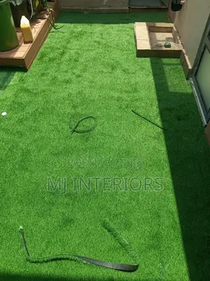 Green Artificial Lawn Carpet for Modern Home Garden Upgrade