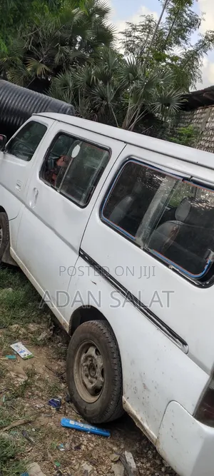 Nissan Caravan (Urvan) 2008 White
