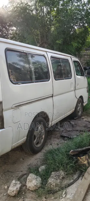 Nissan Caravan (Urvan) 2008 White