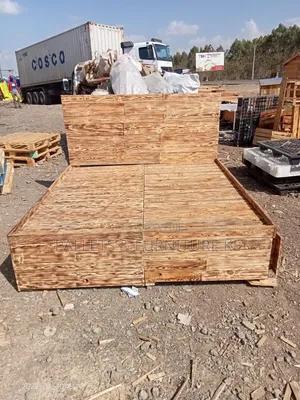 Carbon Finish Box Bed