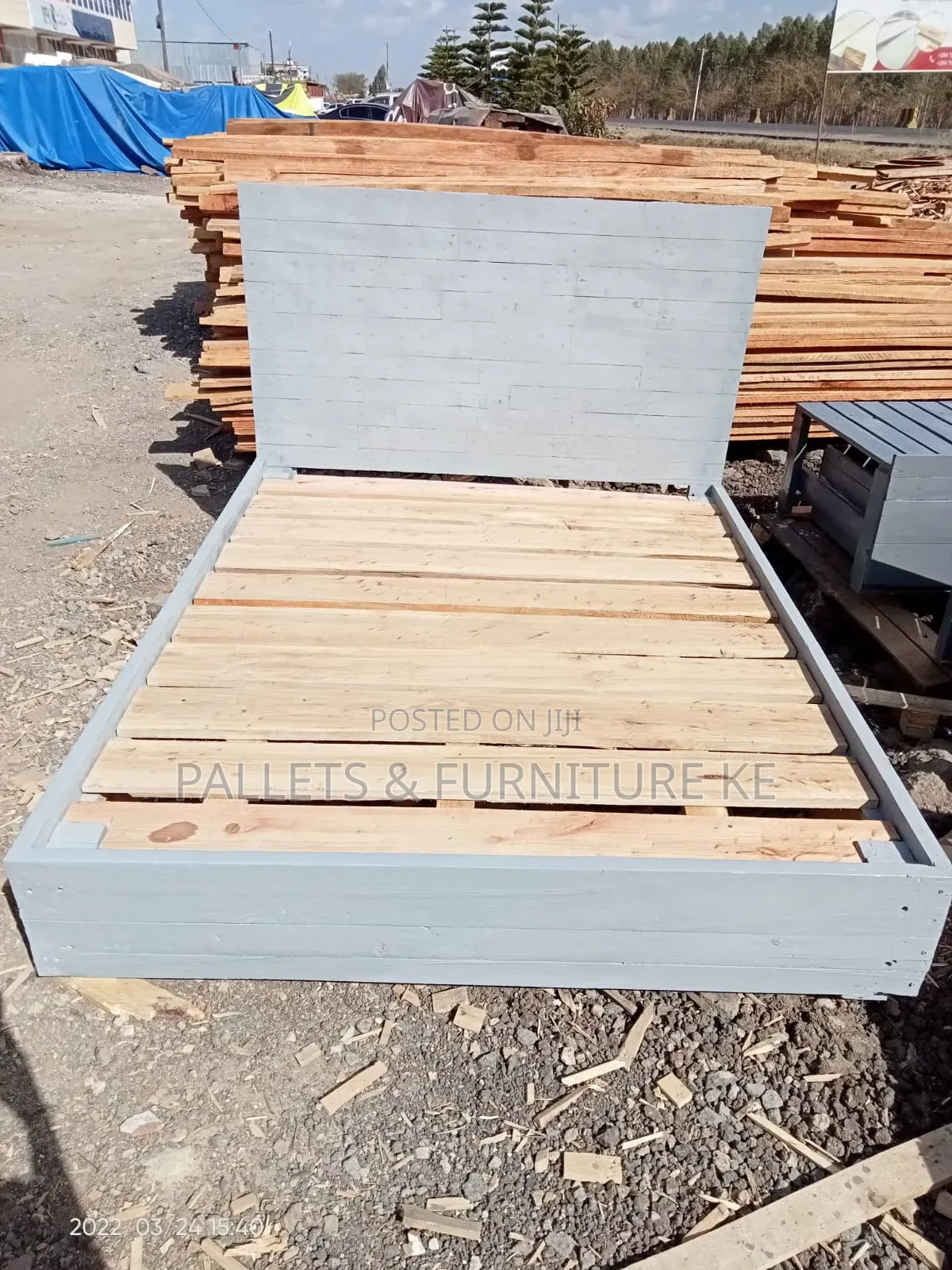 Smoky Walnut Box Bed