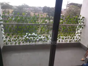 Retractable Artificial Privacy Fence Expandable Green Wall Screen