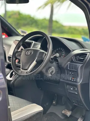Toyota Voxy 2017 Black