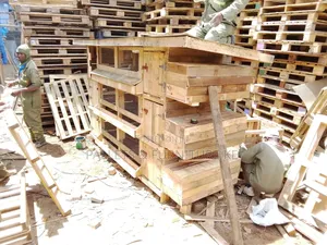 Oak Hen Shelter Cage