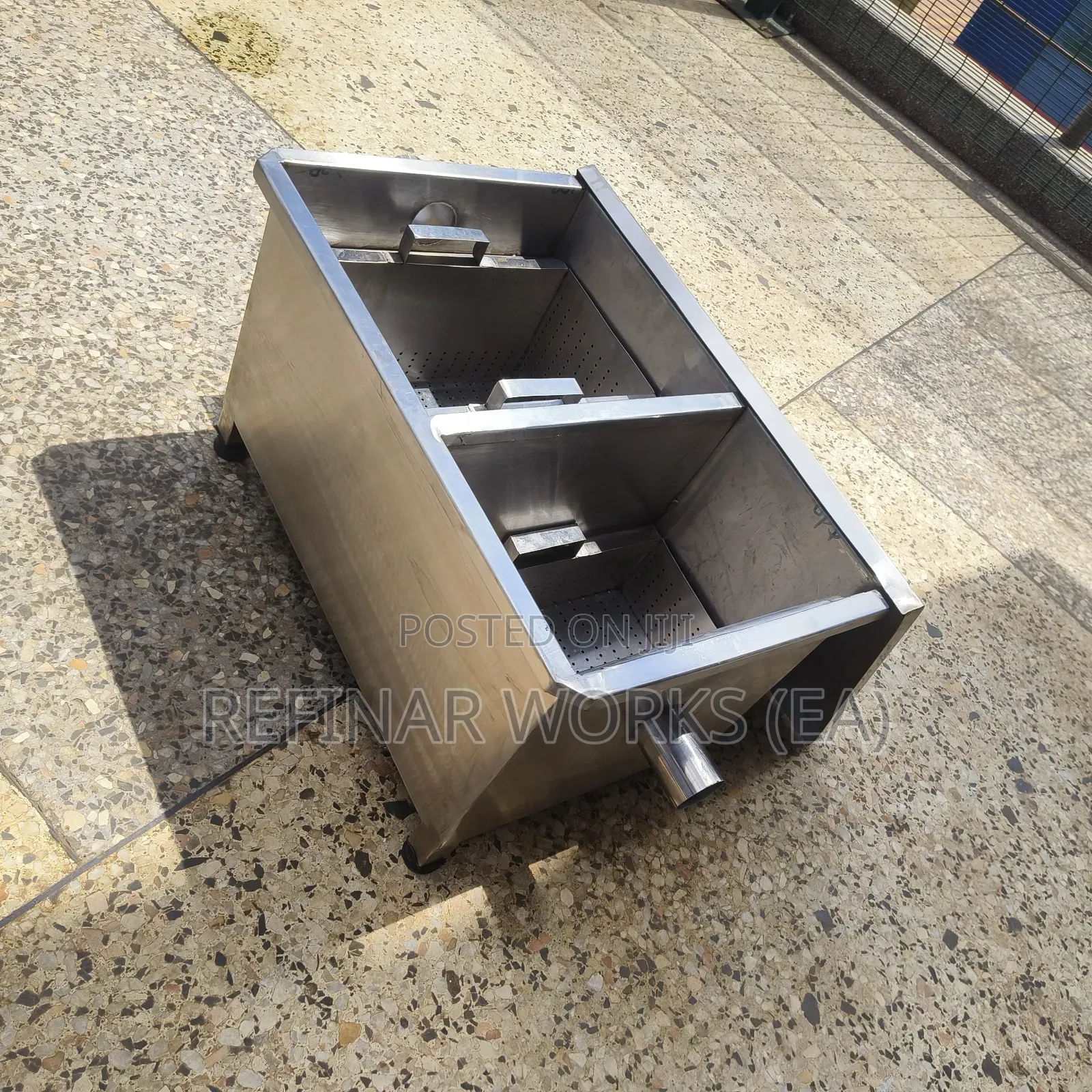 Under Sink Grease Trap for Commercial Kitchen Industrial Application