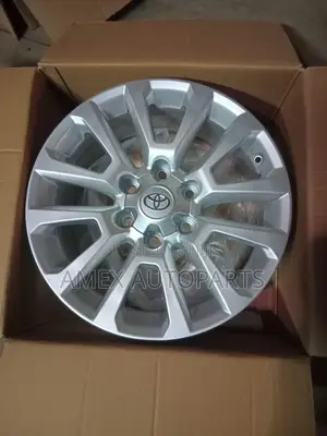 Rims 18 Inch Silver Et+25 H*Pcd 6x139.7 Cb 106.2