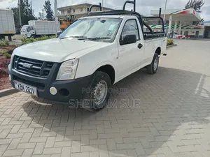 Isuzu D-MAX 2010 White