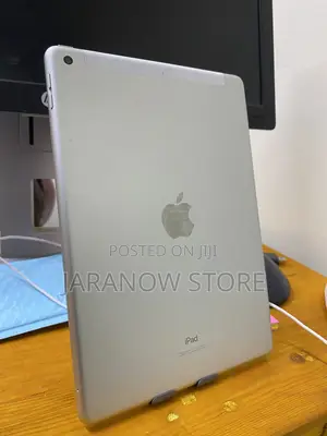 Apple iPad 10.2 (2020) 32 GB Silver