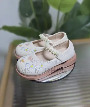 Girls Ballet Flats With Pearl Straps Size 23-31