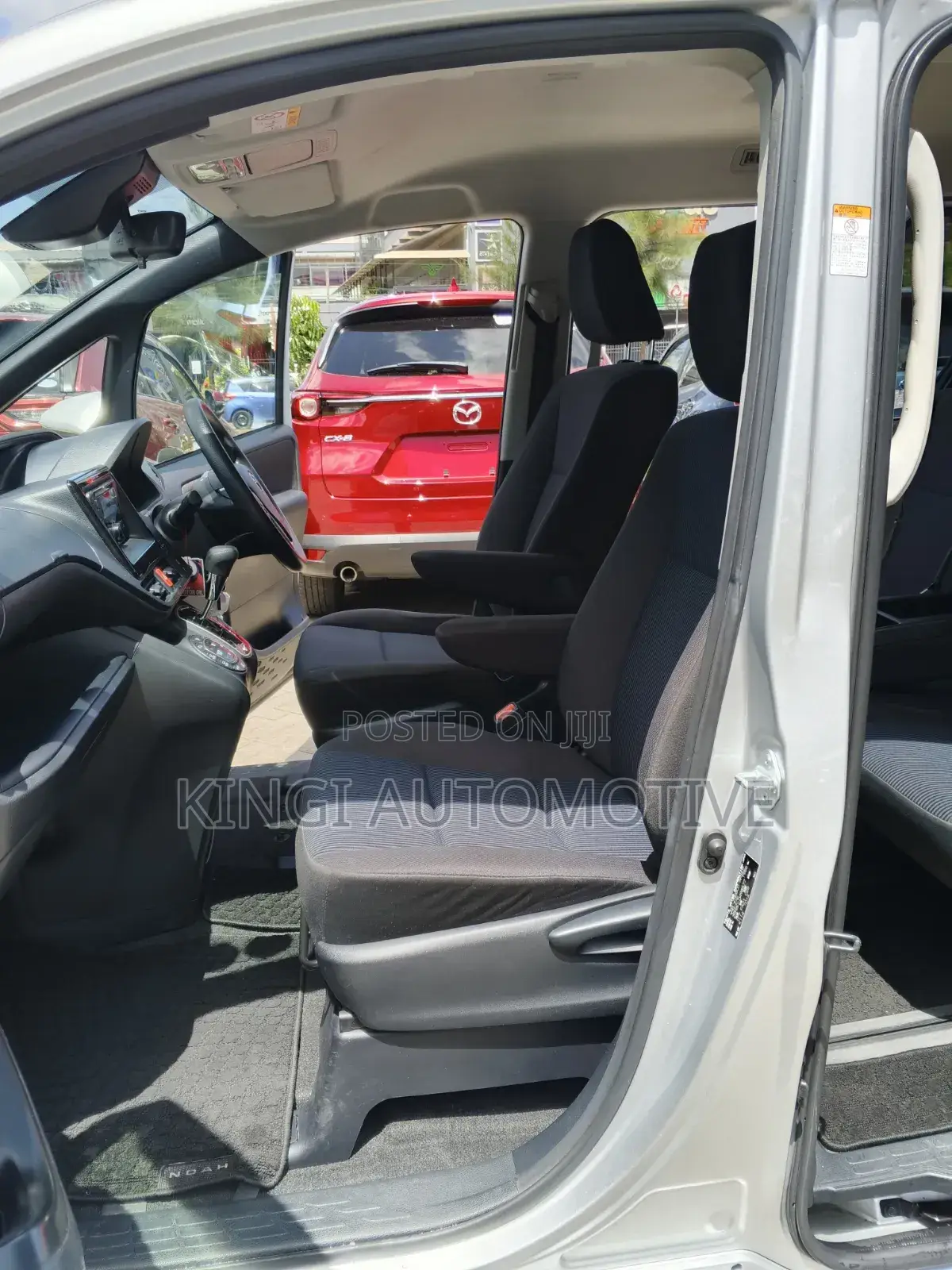 Toyota Voxy 2019 Silver