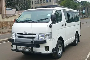 Toyota HiAce 2016 White