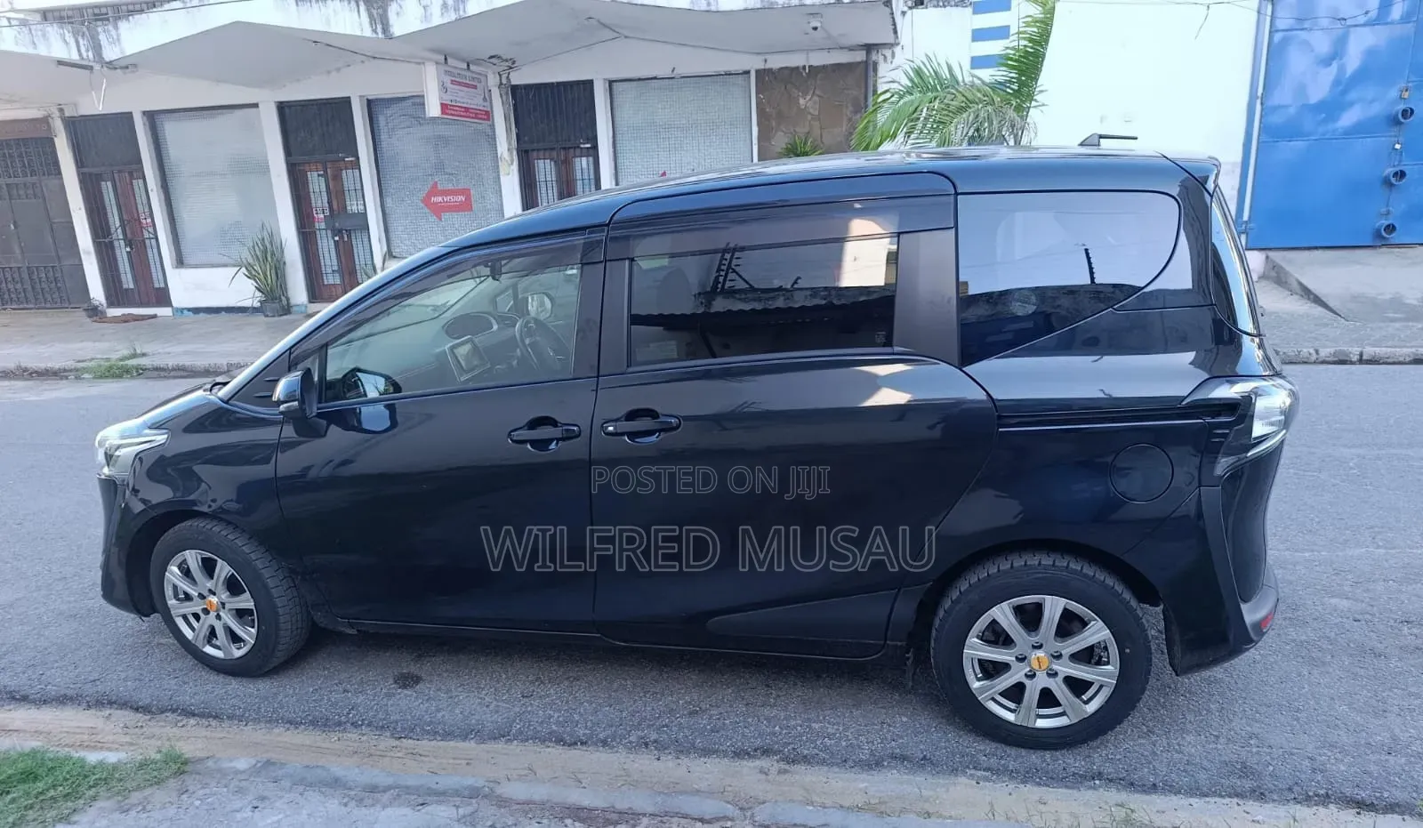 Toyota Sienta 2020 Silver