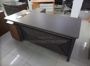 Office Desk : Mordern Luxury Executive Office Desk -Power Socket(1.8m