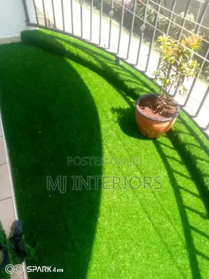 Artificial Grass Carpet for Rooftop Garden Relaxation Areas