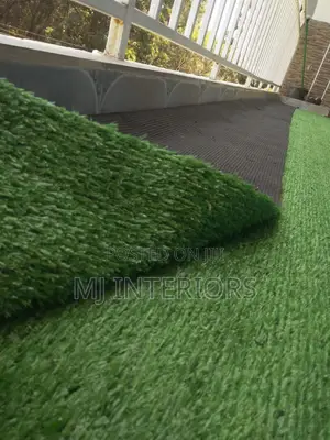 Premium Artificial Grass Carpet for Rooftop Garden Spaces