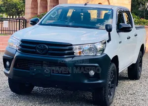 Toyota Hilux Revo Double Cab Deisel 2.4 AWD 2019 White