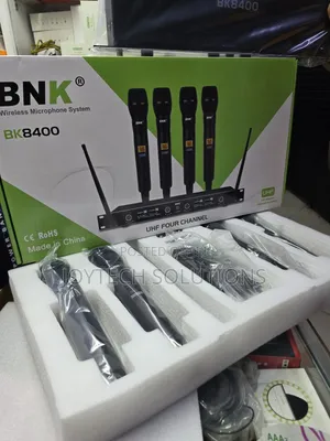 Bk8400 Professional Wireless Mic Set for Church, School Live Perform