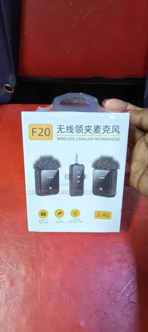 F20 Professional Lavalier Mic for Live Streaming Interviews