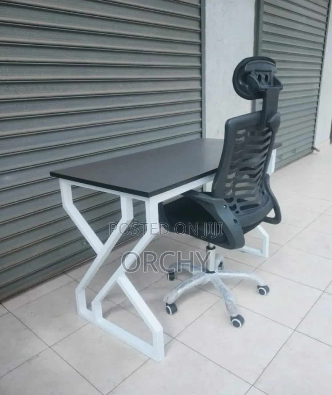 Metallic Frame Office Table and Chairs