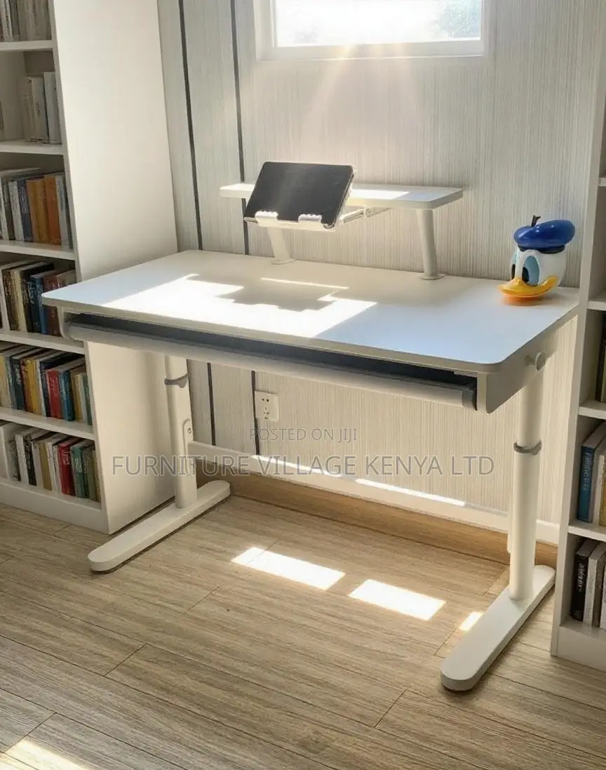 Modern Manual Adjustable White Training Table