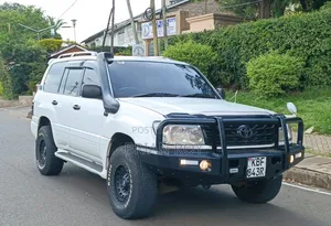 Toyota Land Cruiser HDJ 100 2001 White