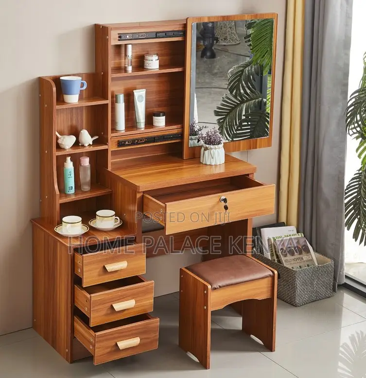 Dressing Table: Luxury Makeup Dressing Table With Mirror