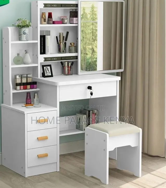 Dressing Table: Luxury Makeup Dressing Table With Mirror