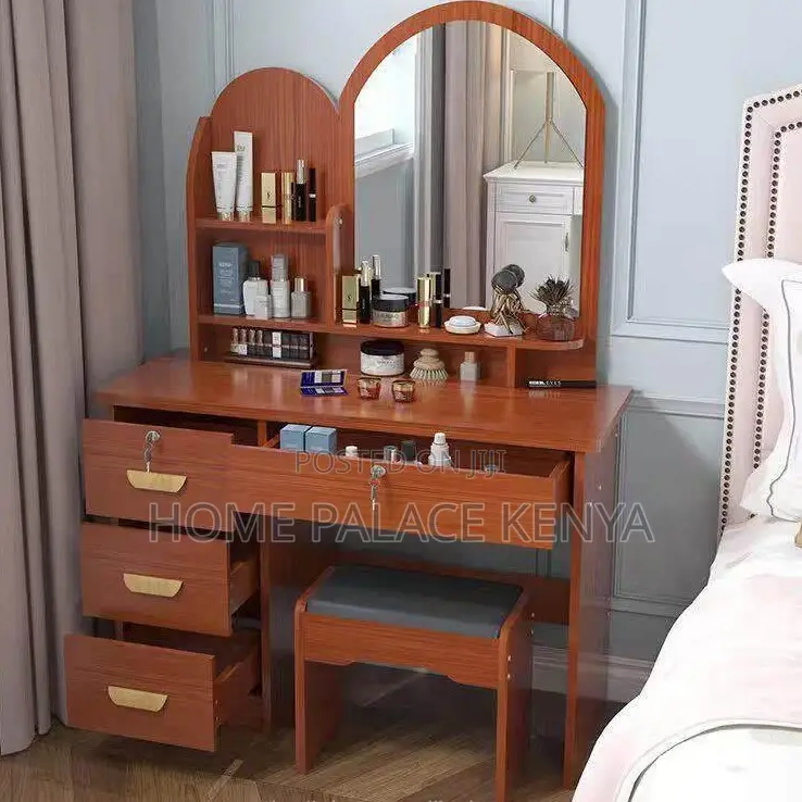 Dressing Table: Luxury Makeup Dressing Table With Mirror