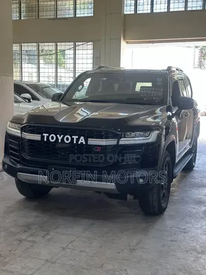 Toyota Land Cruiser LC300 2023 Matt Black